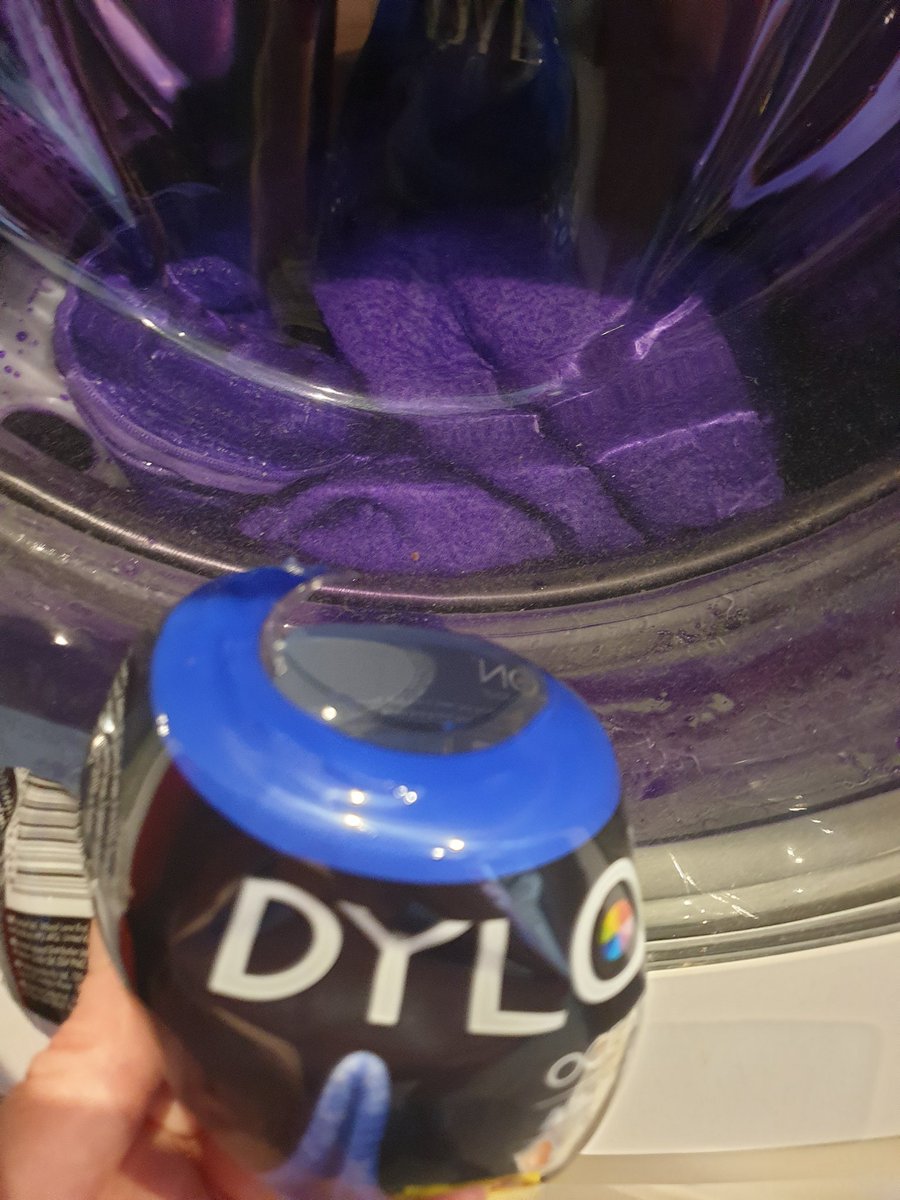 BaderMMR's tweet photo. @DYLON_UK WRONG COLOUR in DYLON POD! Bamboo fibre covers for memory foam pillows which CANNOT be bought separately now PURPLE not OCEAN BLUE. RUINED!! Dylon put wrong wrapper on pod. I hope they have products at THEIR cost to rectify this. It came out of pod purple. FURUOUS!! https://t.co/RMs9R2i2Di