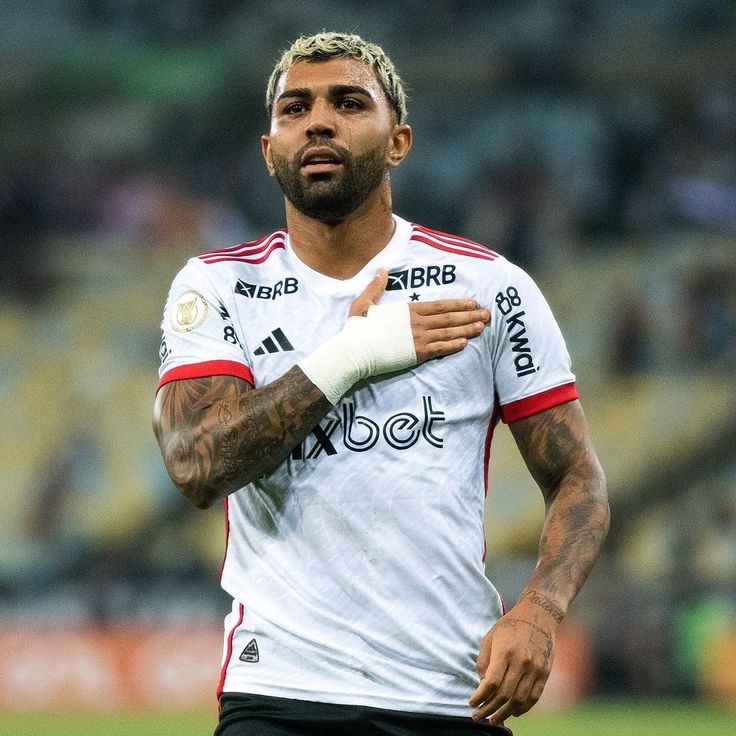 elyelsccp's tweet photo. se é pra fazer uma loucura pra trazer um atacante pro Corinthians eu sou mil vezes trazer o Gabigol ao invés do Balotelli.

Gabigol jogou muito mais que o Balotelli e sempre demonstrou gostar do Corinthians.

trazer o Balotelli ao invés do Gabigol é no mínimo loucura https://t.co/xi2NdJsUW0
