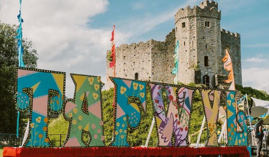 TheGoodwashCo's tweet photo. Come and see us at @Tafwyl #CardiffCastle all weekend!
🎉🎵🎵
Tafwyl is a free, two day festival which brings together the best of Welsh language music, arts and culture in the heart of Cardiff #Sebonafi @ywsgwynedd https://t.co/EkyyZBLMnY