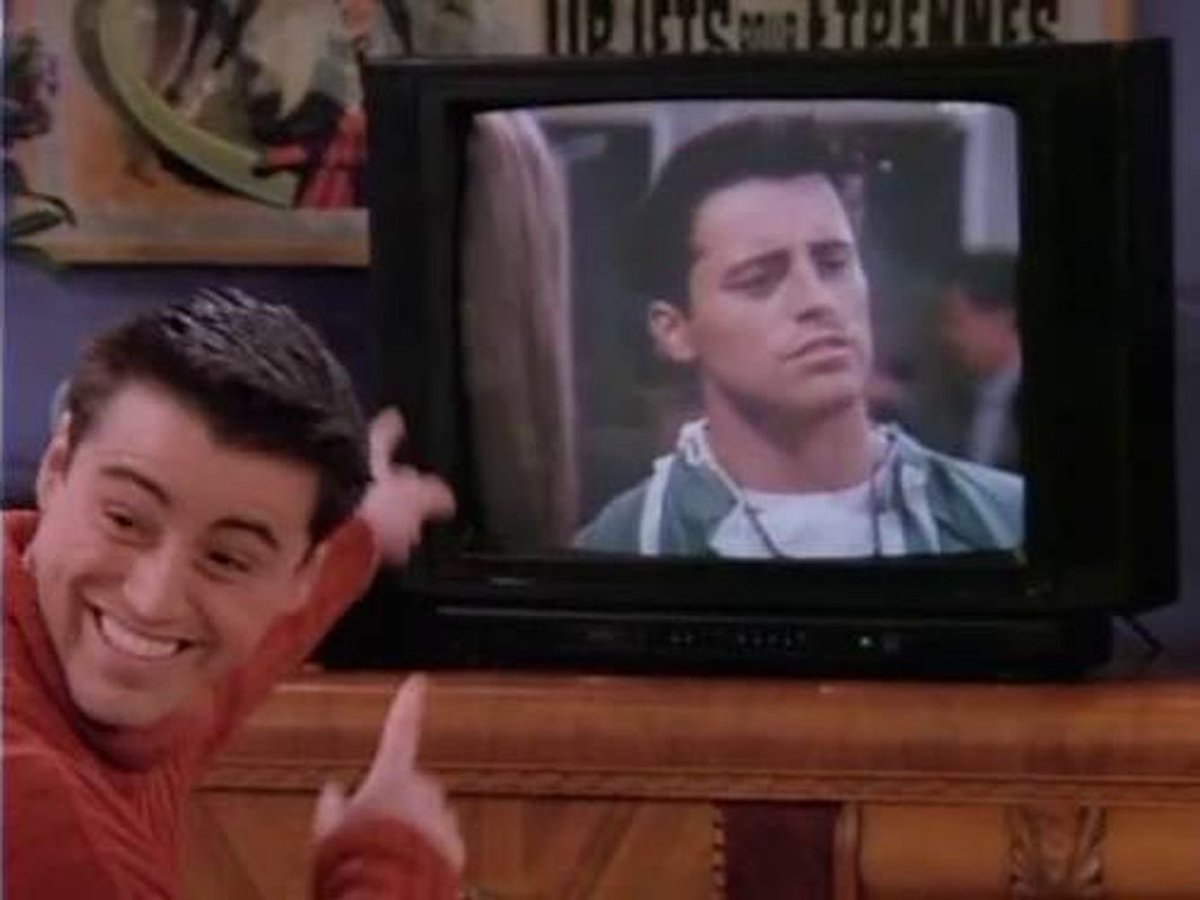 Me watching Mainoo in public and saying “he plays for Man Utd”