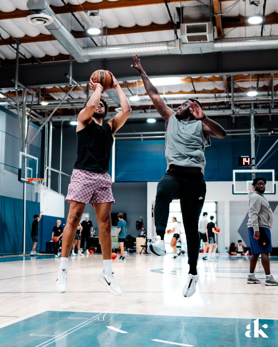 AshtonDaTrainer's tweet photo. Congratulations to my brother @CadeCunningham_  on signing his rookie extension. I’m extremely proud of you not only on the court but also the man you have become. Love you and will always have your back through the good and the bad. https://t.co/w6jt8BPCwt