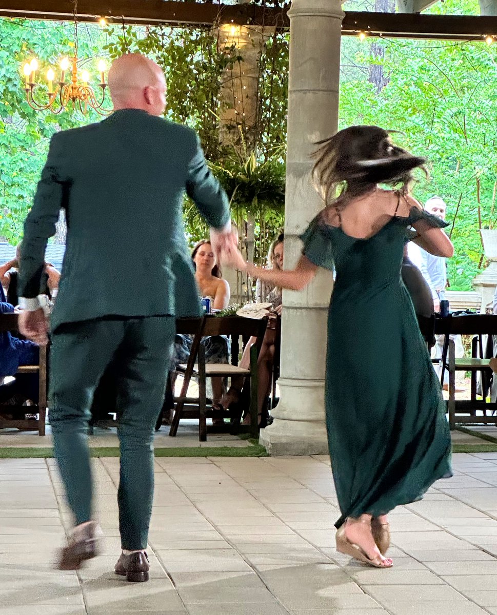 c_barn8's tweet image. Can confirm.

My life is so much better without it

#DaddyDaughterDance #Wedding