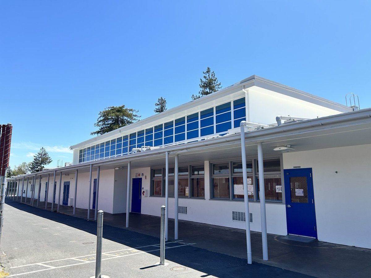 PaloAltoUnified's tweet photo. ⚡️ Big changes coming to JLS MS! ⚡️
✅ Main campus electrical service upgrade for better infrastructure
✅ Campus-wide painting project to refresh our look
✅ New air conditioning systems in one wing this summer
Exciting times ahead! 🎨🏫 #JLSMiddleSchool #SchoolUpgrades #PAUSD https://t.co/gKbykPG7Df