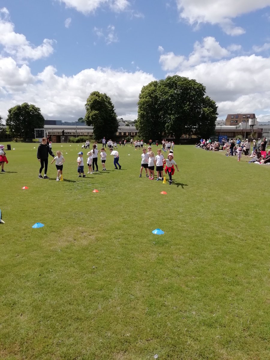 Fantastic support from our families today as we enjoyed our 3rd Sports Day together. The sun shone and everyone had fun - the parents races as exciting as ever! <a href="/lapa/">lapa</a>