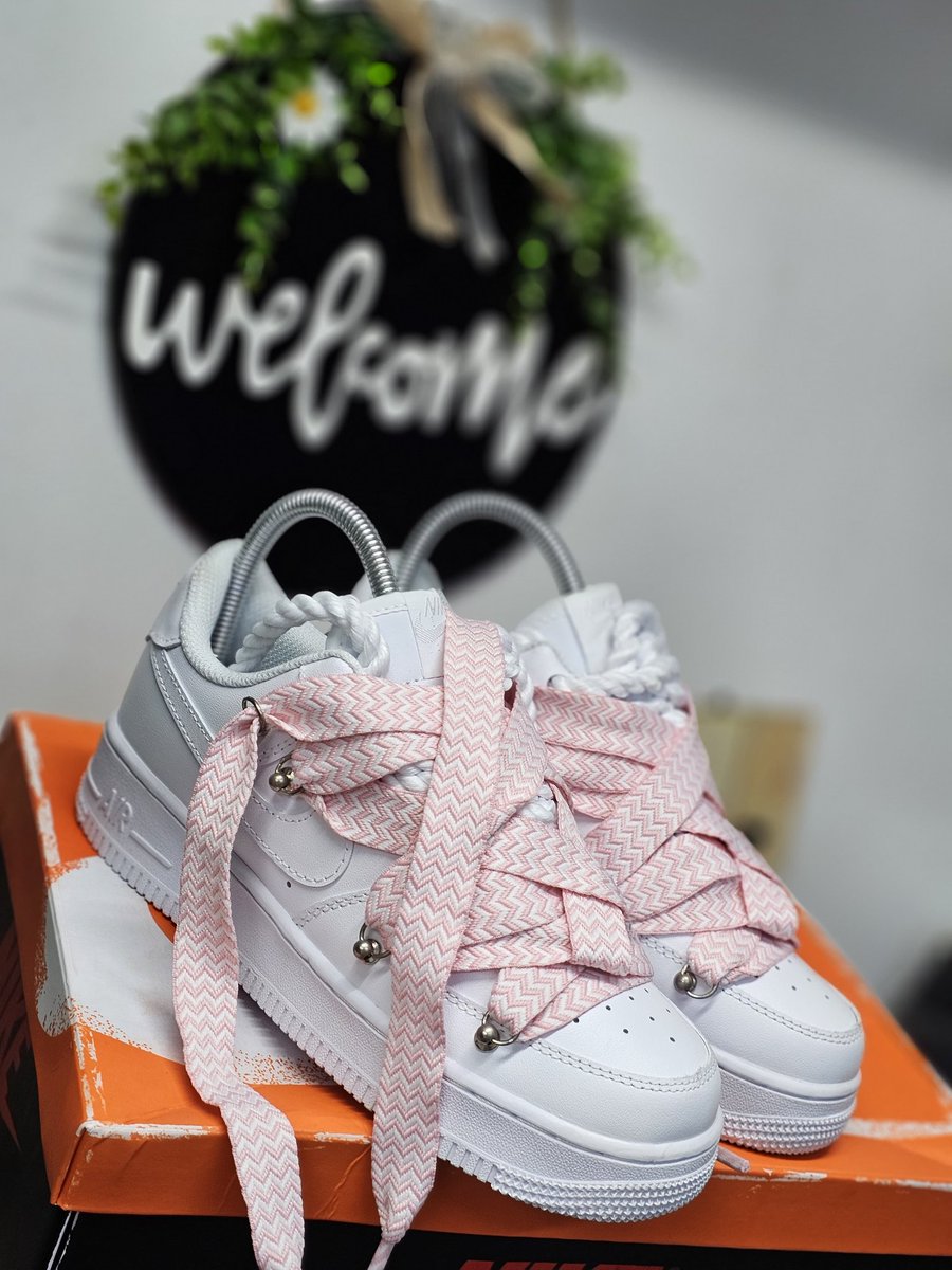 Mcthots1's tweet photo. Airforce1 Lanvil🔥🔥
Size 36_45@4000
Deliveries tunafanya countrywide kwa uaminifu mkubwa sana💯🚚🚚
Call/Whatsapp 0799643791 for enquiries/orders👊
#AngukaNayo #10thofjuly #RestInPeace
#Netherlands #Raila https://t.co/WhEfiEIWg3