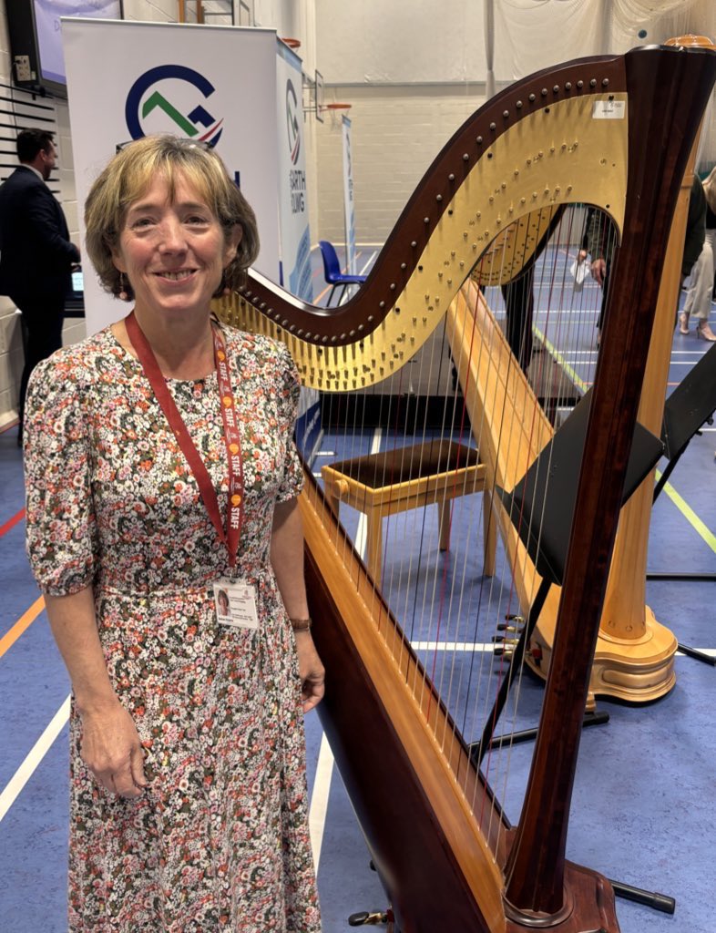 Cerddoriaeth Garth Olwg tweet media