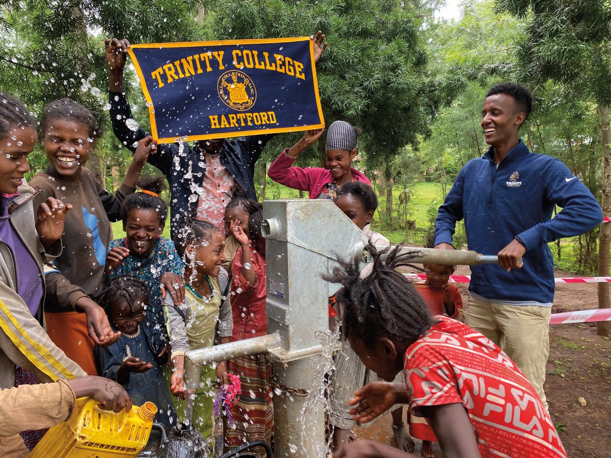 TrinityCollege's tweet photo. Meet Weyessa “Ace” McAlister ’20 🌍 From learning English at 13 to founding H2OPE, Ace’s journey is inspiring! After losing loved ones to waterborne illness in Ethiopia, he started a nonprofit to bring clean water to rural communities.💧
🔗 Read more at https://t.co/ekUdqrnEpJ https://t.co/dFFaHGtNpU