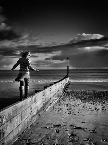 literlandweb1's tweet photo. "Todos estamos aparentemente atrapados en un mundo mental en el que las visiones se diluyen con la ensoñación y el deseo". 
Kenzaburō Ōe 
📷Rory Garforth https://t.co/iNj2ADGa54