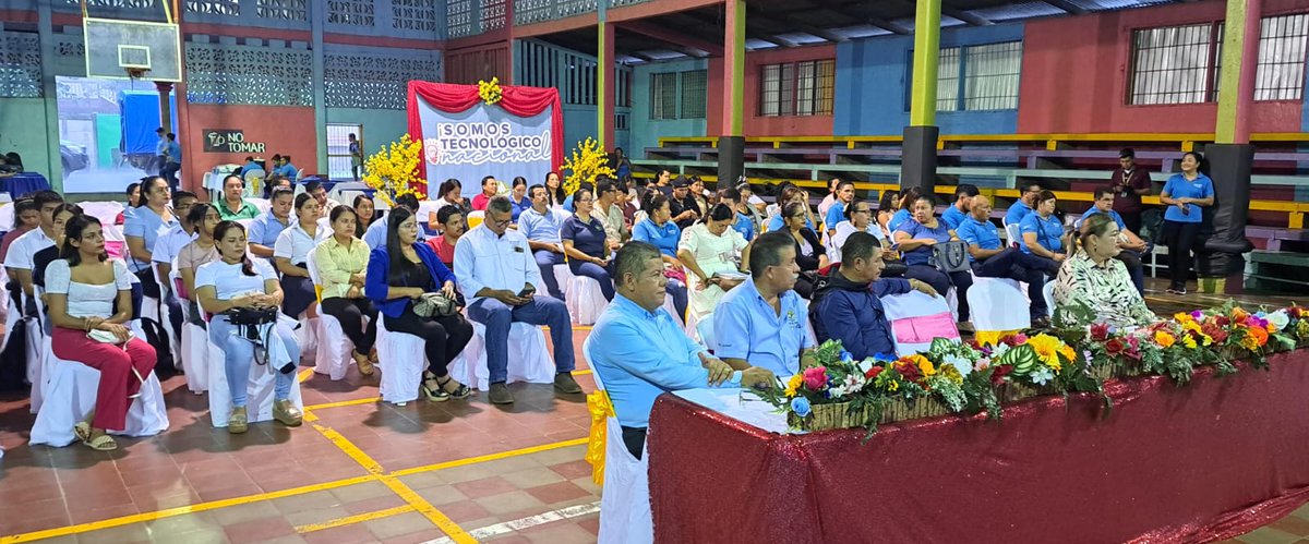 Encuentro Departamental en Zelaya Central de la Consulta de la Nueva Estrategia Nacional de Educación "Bendiciones y Victorias" #Nicaragua <a href="/minednicaragua/">Ministerio de Educación Nicaragua</a> <a href="/salvadorVang/">Salvador Vanegas G</a> <a href="/MendyArauzS/">Mendy Arauz Silva</a>