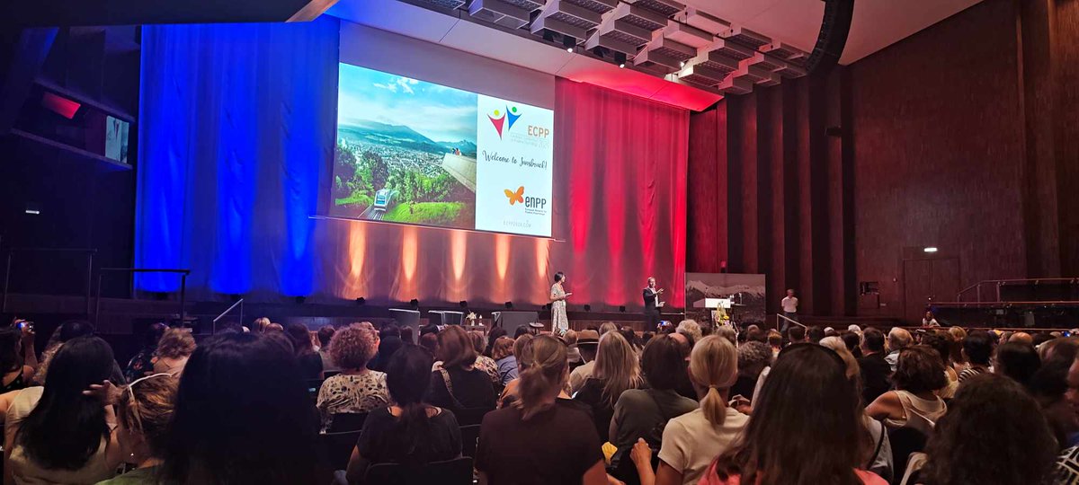 From the top of Innsbruck straight to the opening ceremony for #ecpp2024 Looking forward to the next few days of conference presentations ⛰️🚠🧠🙂