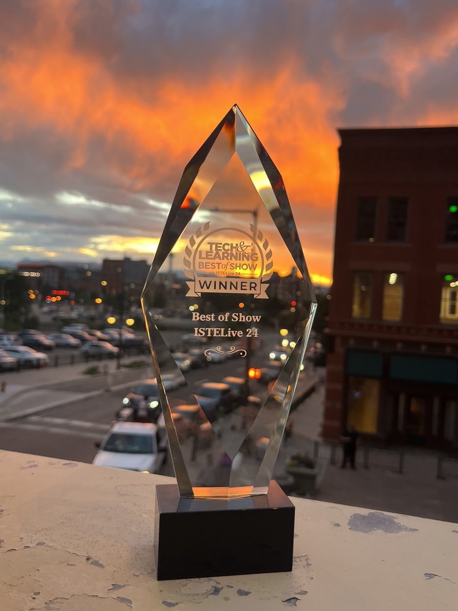 ClassLink's tweet image. ✨#ICYMI We&apos;ve got something to celebrate! ✨

@techlearning  named ClassLink the winner of two Best of Show Awards at @ISTEofficial 2024 for the complete ClassLink Suite and #DataGuard!
 
👉 bit.ly/3W1vPua 

📸: @JamieSaponaro