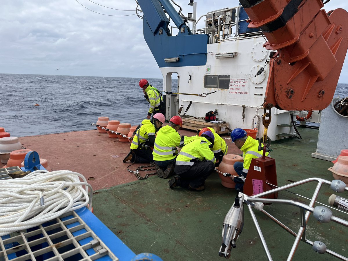 Successful day! Recovered and deployed the easternmost mooring of the <a href="/osnap_updates/">OSNAP</a> line today. First trial of the telemetry mooring. Each of ~30 buoys had to be attached with 4 brackets to the wire by 7 technicians. Well done team! #DY181 #AtlantiS <a href="/NOCnews/">National Oceanography Centre</a> <a href="/SAMSoceannews/">Scottish Association for Marine Science</a>