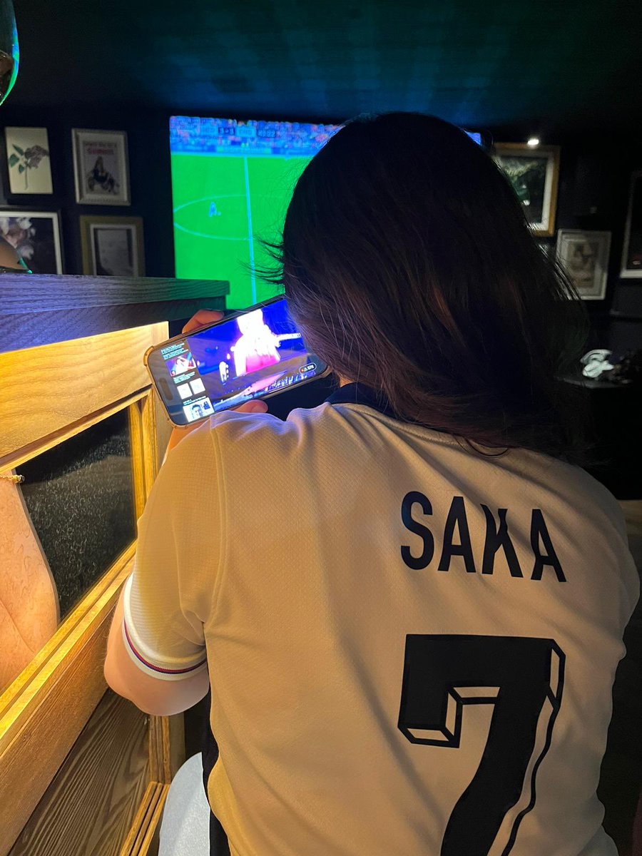 pov: it’s euros o’clock but it’s also surprise song o’clock