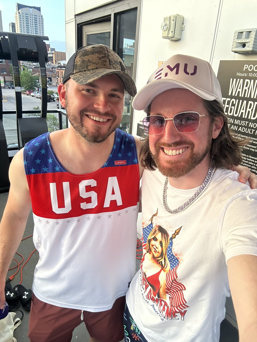worldofemu's tweet photo. God Bless America 🇺🇸🎵🎧

@greg_gernes @ClaireCM12 @ericmueller32 https://t.co/rKFUeMg7Po