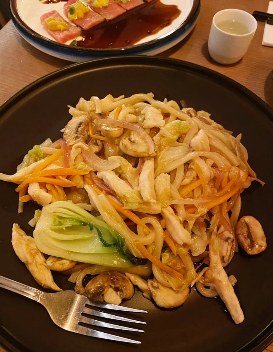 addaa33's tweet photo. Salmon, Eel, Spicy Yellowtail, Scallop are all very good and the ingredients are very fresh. https://t.co/EmcIRxC5lN