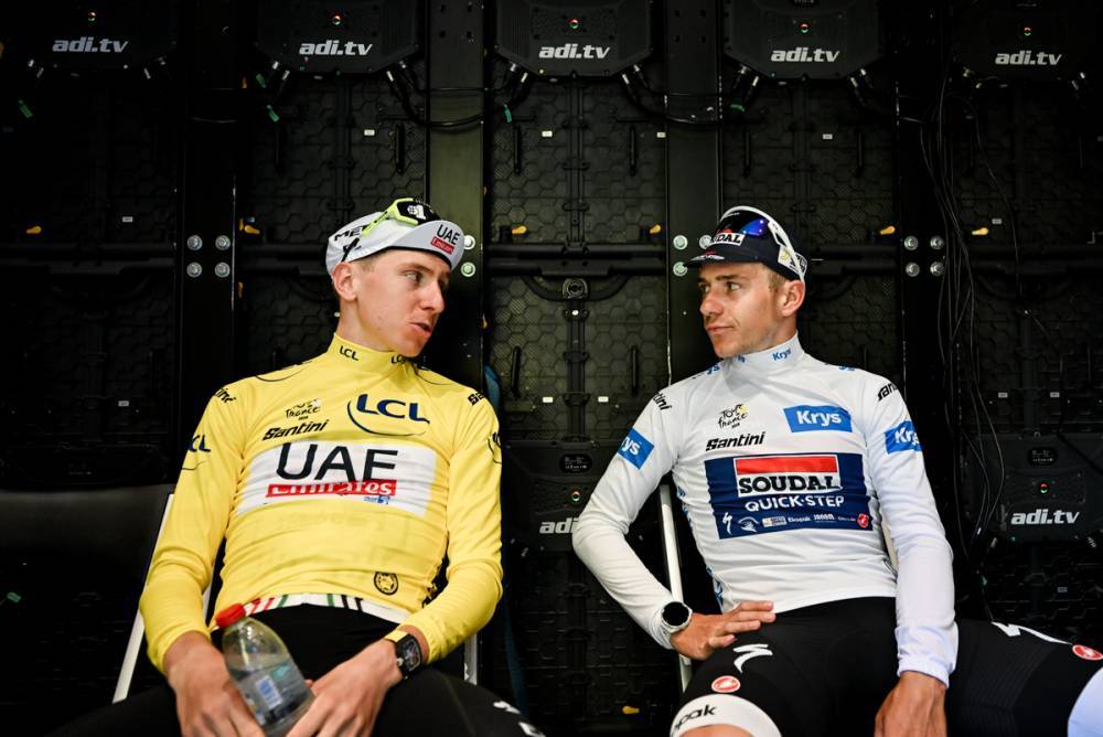 faustocoppi60's tweet photo. "So what we're gonna do about him? It's not even the 3rd week, for Christ sake! 😕"

The bros are worried. 
#TDF2024 https://t.co/8k7tEhfUzx