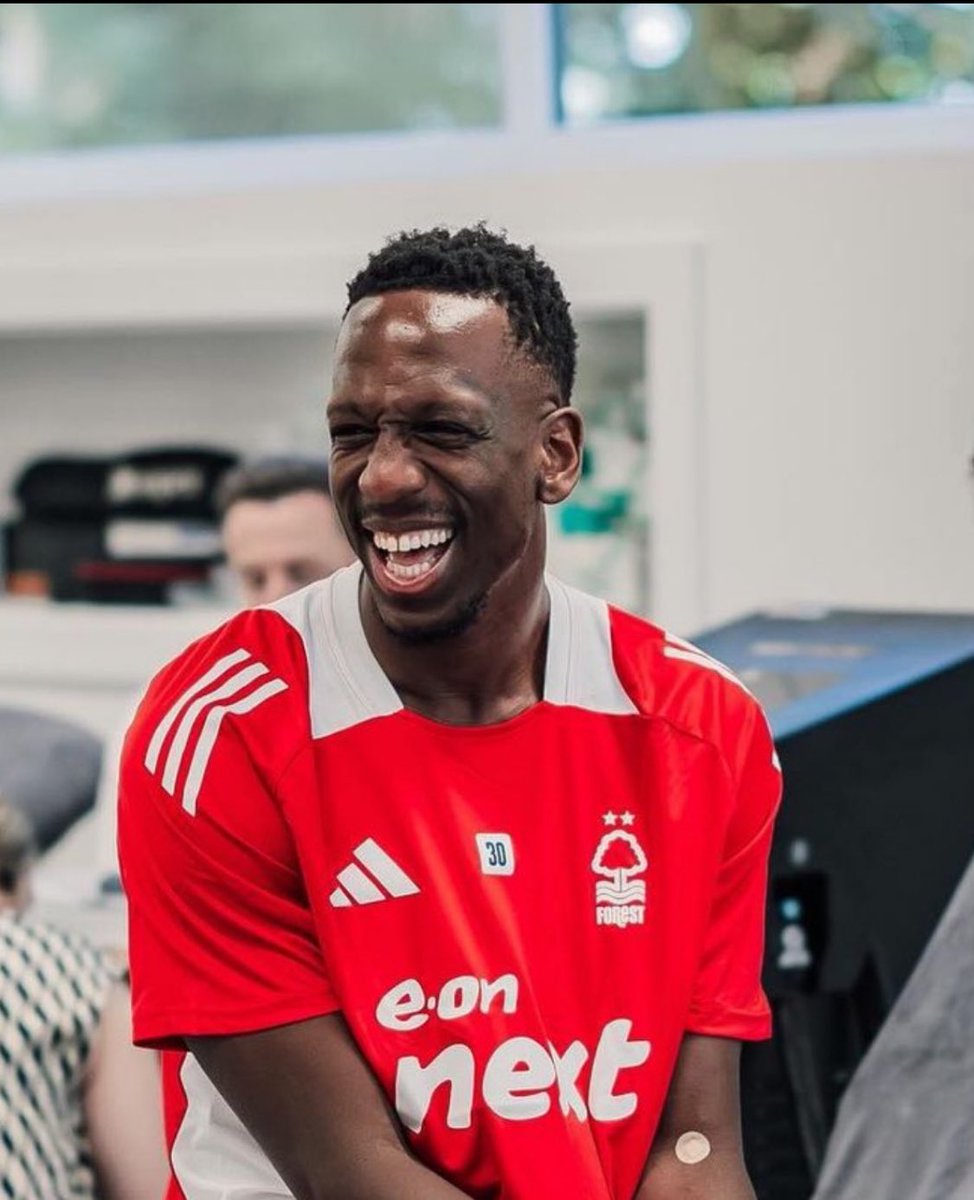 itzharrymartin2's tweet photo. Always smiles with Boly 😀 https://t.co/F09OuRQeoD