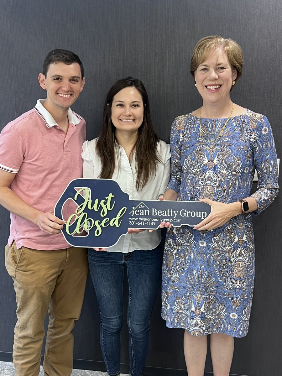 Settlements always give me a reason to smile!
#dcrealtor #dcliving #dcproperties #dmvrealtor #DMV #dmvrealestate #marylandrealestate #virginiarealestate #virginiarealtor #realtor #realtorgroup #realestate #friendswithyourrealtor #realestatemarket #dmvrealestatemarket#maryland