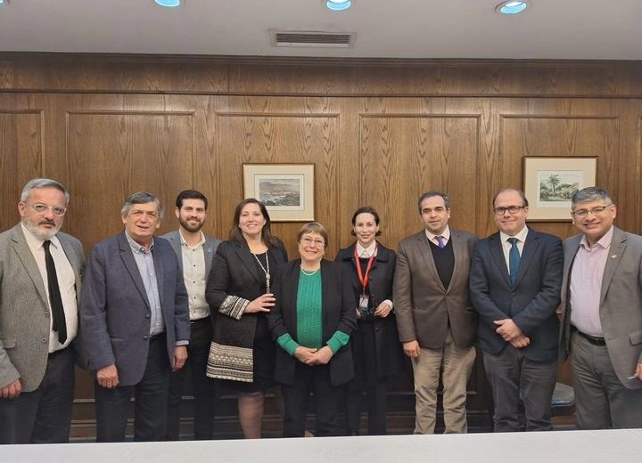 La presidenta <a href="/mbachelet/">Michelle Bachelet</a> se reunió hoy con los presidentes de los Partidos Políticos de #ContigoChileMejor para reforzar la alianza y la unidad de propósito que tendrá el progresismo en las elecciones de Octubre.

#Seguimos por un #ChileMejor