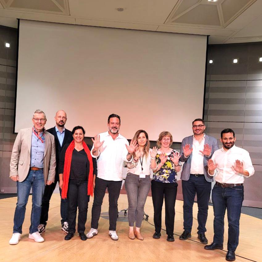 BolEnBelgica's tweet photo. Desde el #ParlamentoEuropeo en #Bruselas eurodiputadas/os @ManuPineda @BotengaM @RudiKennes @estrella_galan @anamirandapaz @JoaoOliveira @VicentMarza #SandraPereira suman y alertan sobre intento de golpe y  transmiten su apoyo a la Emb Vilaseca y @LuchoxBolivia https://t.co/K82AMurlFO