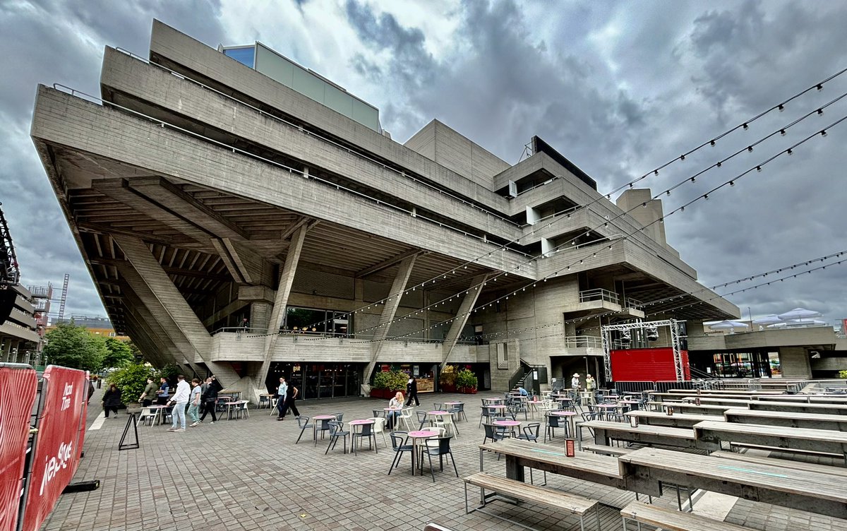 Geoff Barton tweet media