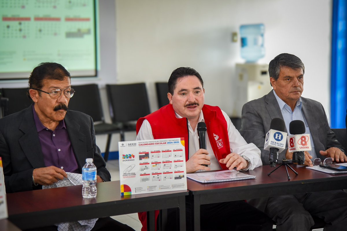 guillermoadamec's tweet photo. Ante las oportunidades que están llegando a la #Laguna, es necesario fijar una trayectoria académica individual a los alumnos de educación básica. ⤴️📚

Presentamos ante los medios de comunicación, los resultados y pormenores de la evaluación estandarizada en la región. 🎥📰 https://t.co/6FSDaL4Kkf