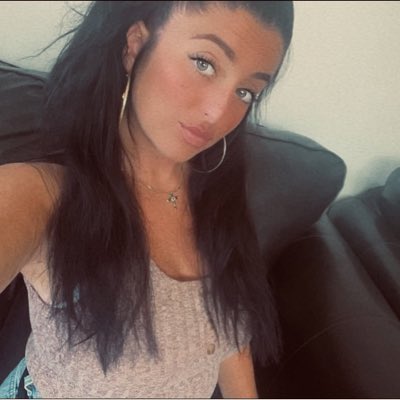 katieritzer's tweet photo. #NewProfilePic https://t.co/OP2oS8MBSR