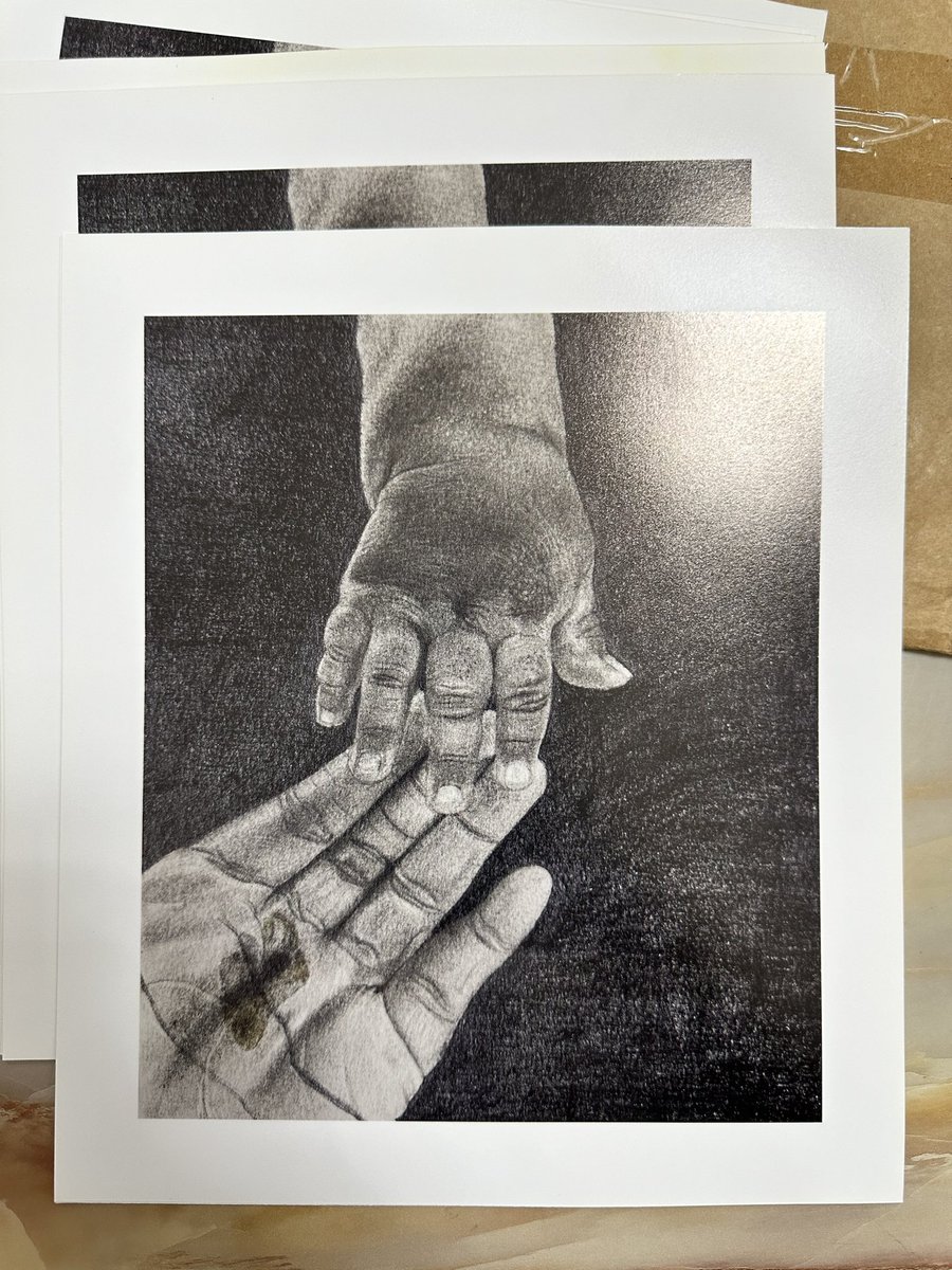abike_art's tweet photo. Limited prints of this drawing available for purchase. 20K for a copy! Send a dm! :)

‘Hold my hand’
2021 https://t.co/90EgwyCqsl