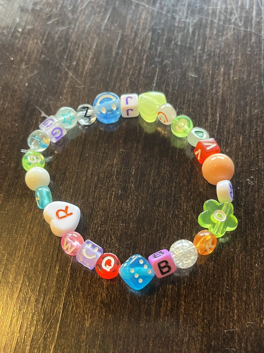 wiscocupsleeves's tweet photo. I LOVE this bracelet I literally wear it every day! Thank you @_hinlove_ for getting me through the work day 🫶😘

#HinLOVE_CandyRing 
#HinLOVE #NewBeat https://t.co/WbYFVohsBh