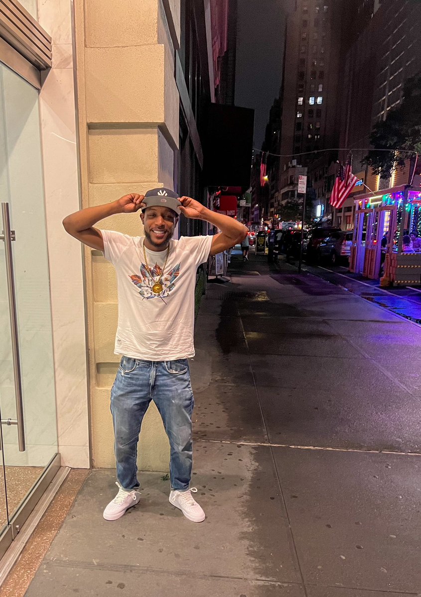 DiamondBoiTY's tweet photo. NYC nights https://t.co/o4g1Uf7RNK