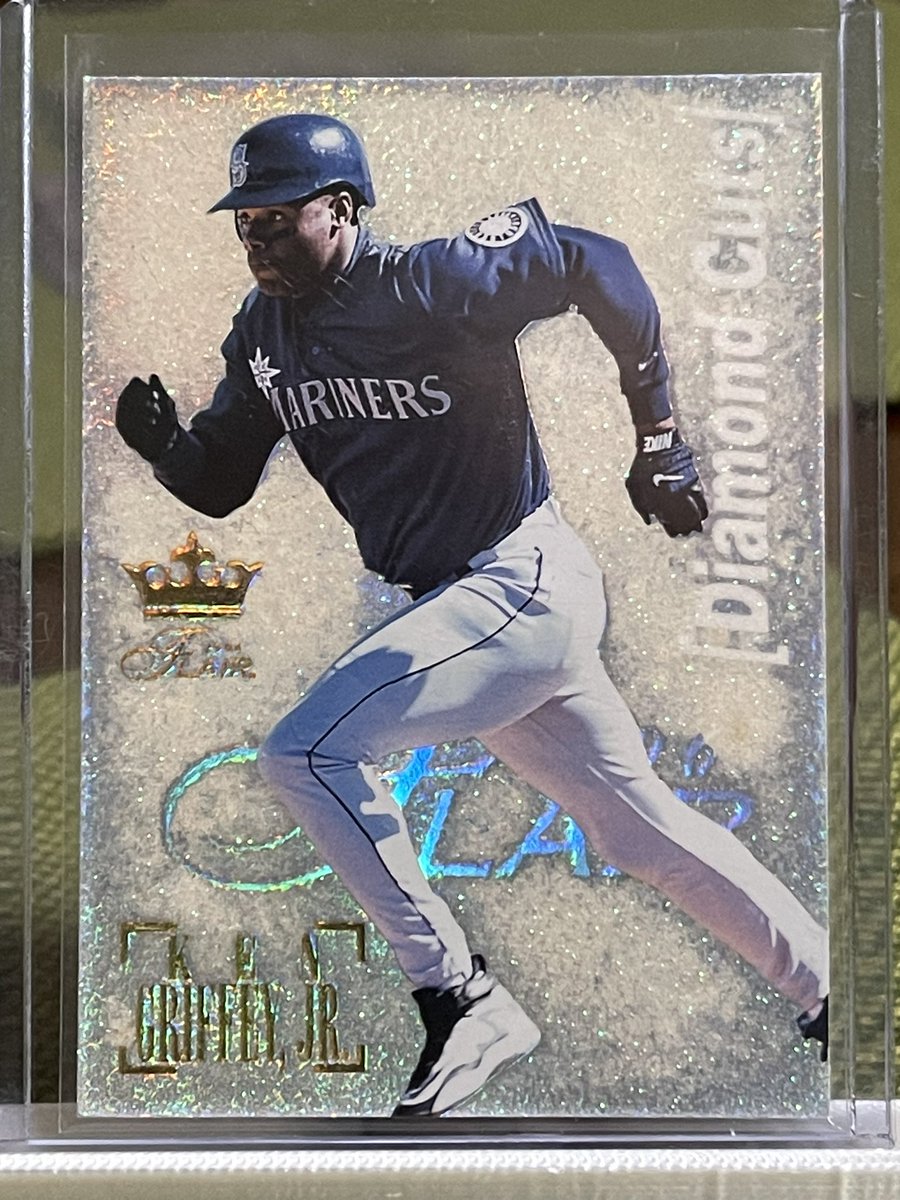 DubMentality's tweet photo. More 90’s Griffey! https://t.co/C02QEHE9DN
