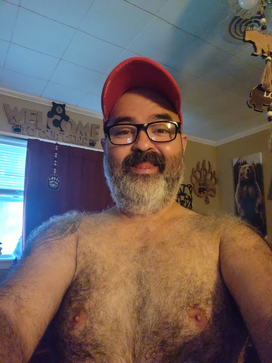 edbear63's tweet photo. Hi, good afternoon. Today, it's my birthday. Send me nudes lol hugs and kisses, everyone 😘 🐻🐷🐻🐷🐻😘😘😘 https://t.co/5rikOJpl17