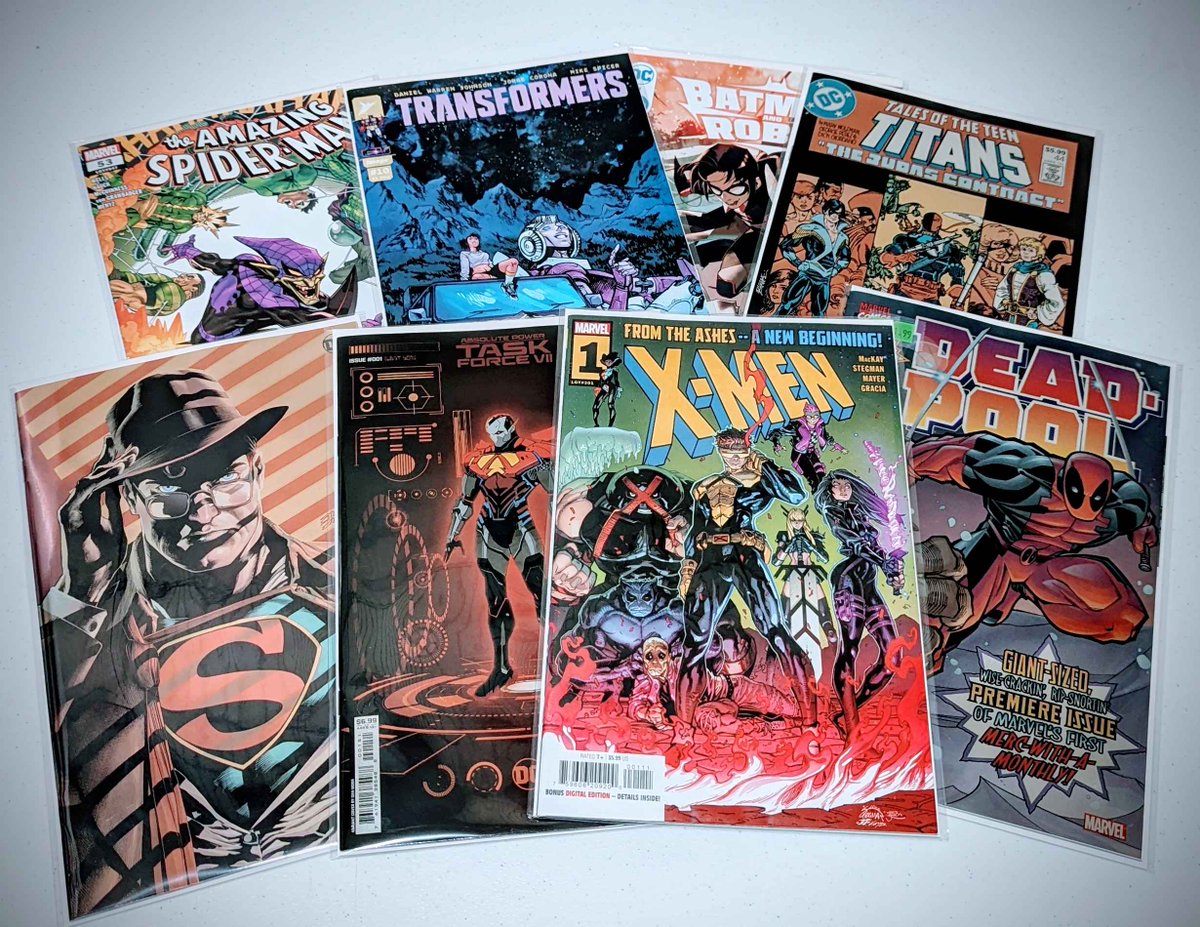 RedxCarbon's tweet photo. This week's pulls from the LCS. What are you reading?

@DCOfficial #ActionComics #Superman #VirginVariant #BatmanandRobin #AbsolutePower #TaskForceVII #TeenTitans @MarvelComicsHQ #DeadPool #XMen @Skybound #Transformers #EnergonUniverse https://t.co/QdR2VYbMDB