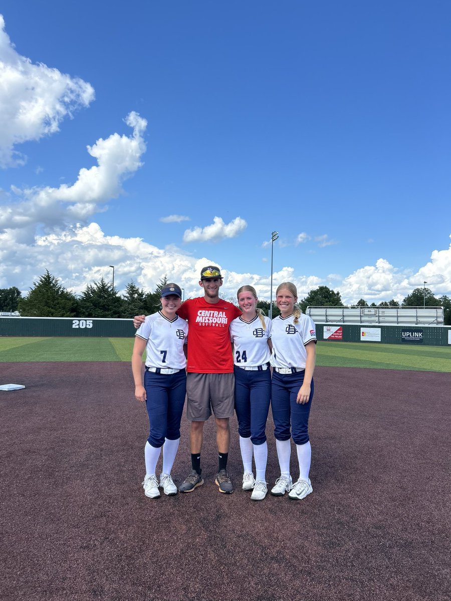 Haylee Bauer tweet media