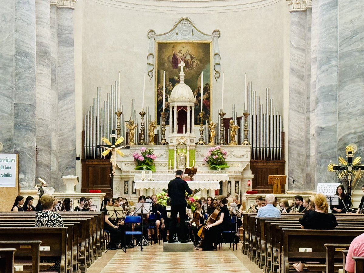A brilliant final concert in Lazise #STAHSinItaly🎵