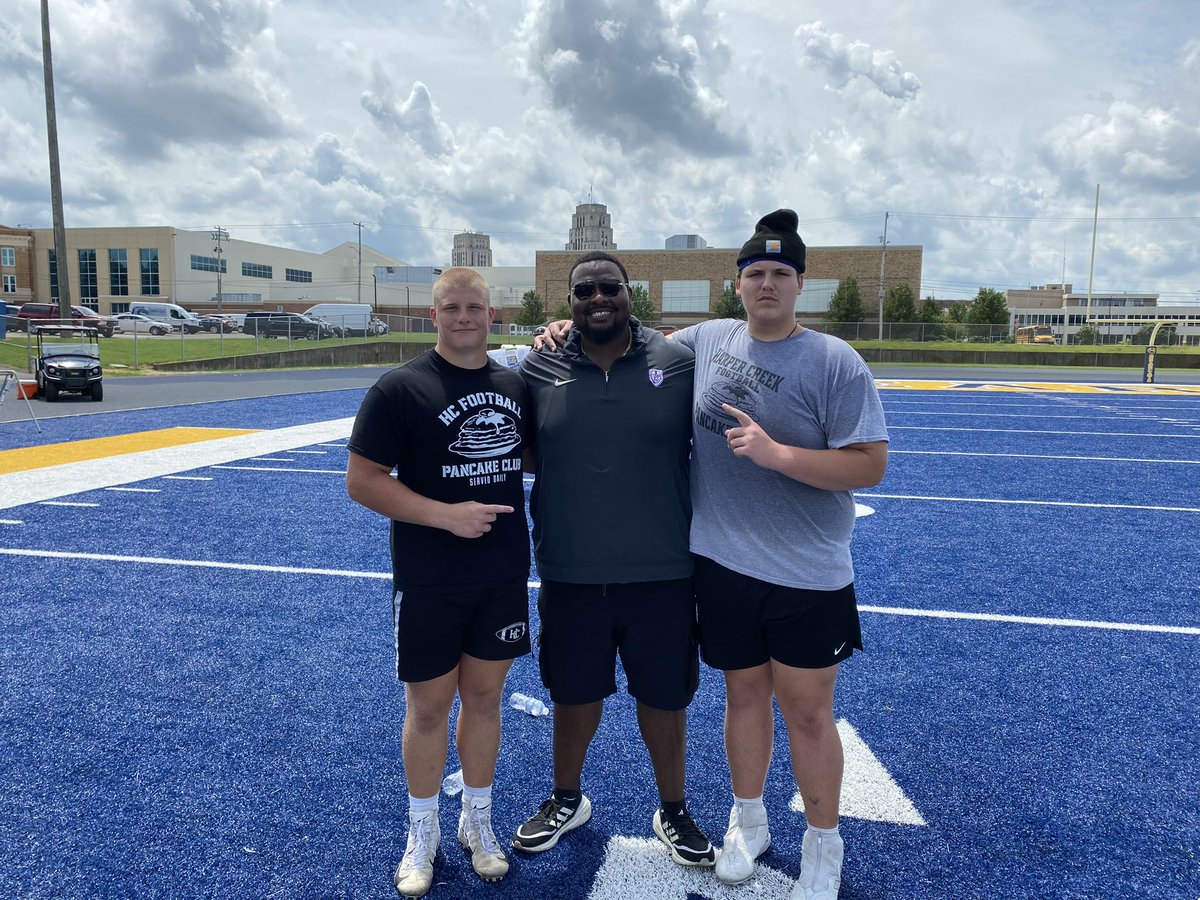 After a talk with <a href="/CoachAvaloy/">Kyle Avaloy</a> I am blessed to receive another offer from <a href="/AlbionFootball/">Albion Football</a>