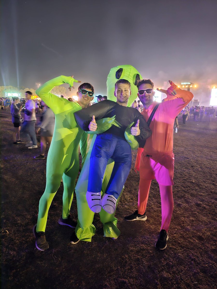 Fer_Frank01's tweet photo. @MortaFontanella @lollapaloozaar @Rafaa_nieto 🔱 https://t.co/ZxWaoUitWM