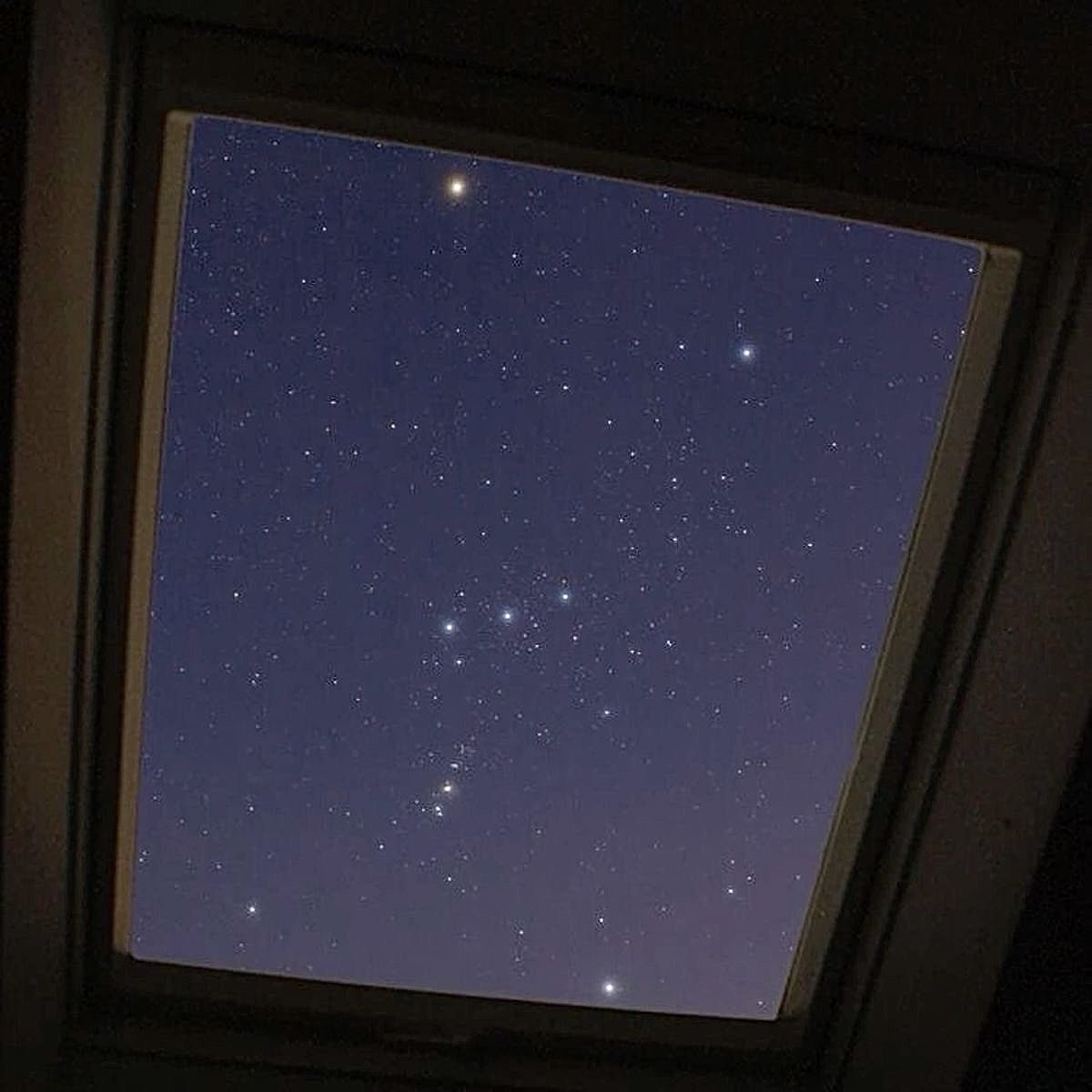astropics tweet picture