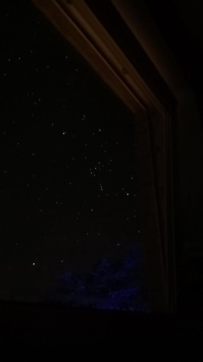 astropics tweet picture