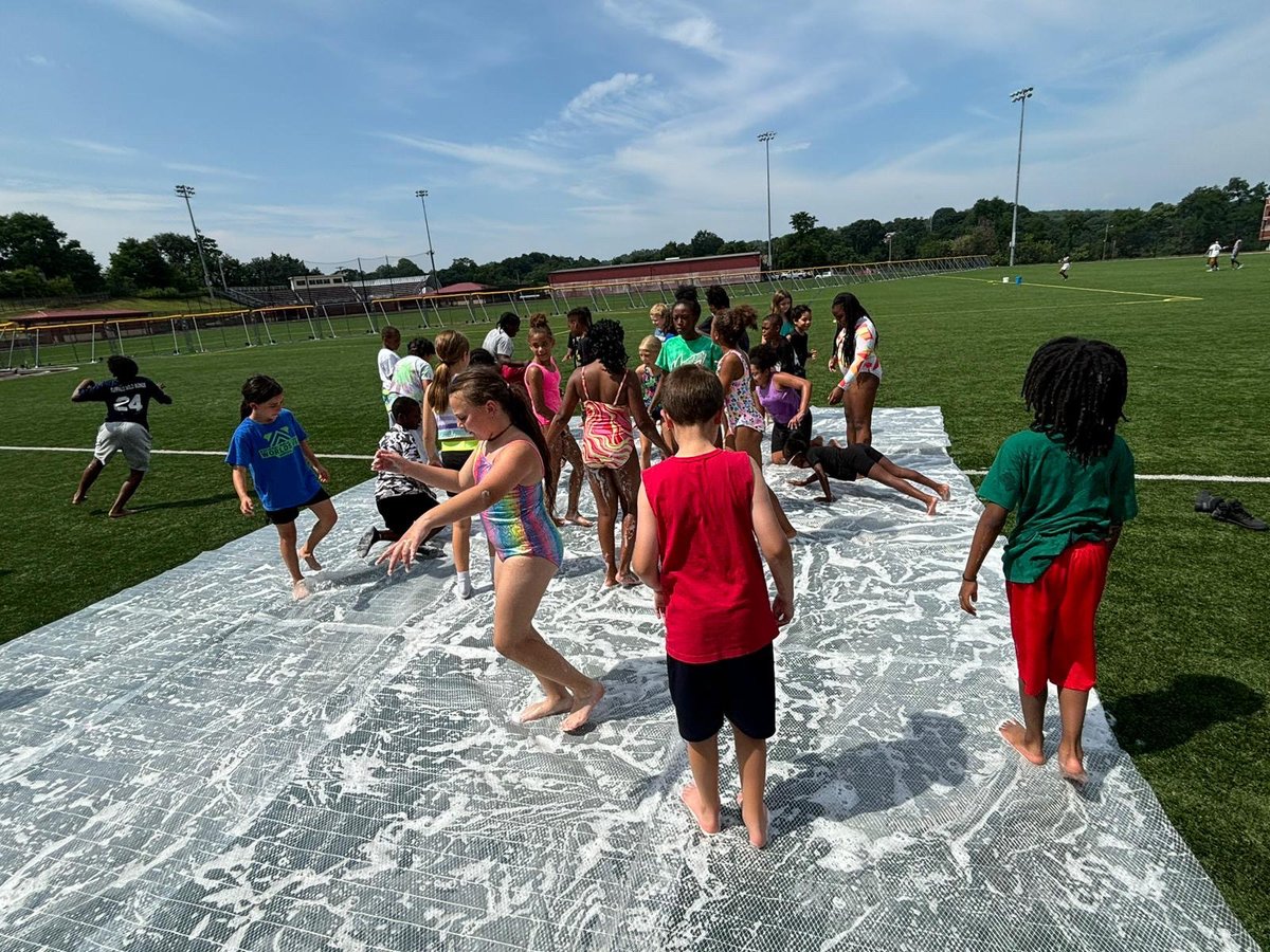 BestoftheBatch's tweet image. Water week 💦 is going a little something like this… 😁

 #campbatch #graditude #bootcamp #summercamp #clubhouse #weready
