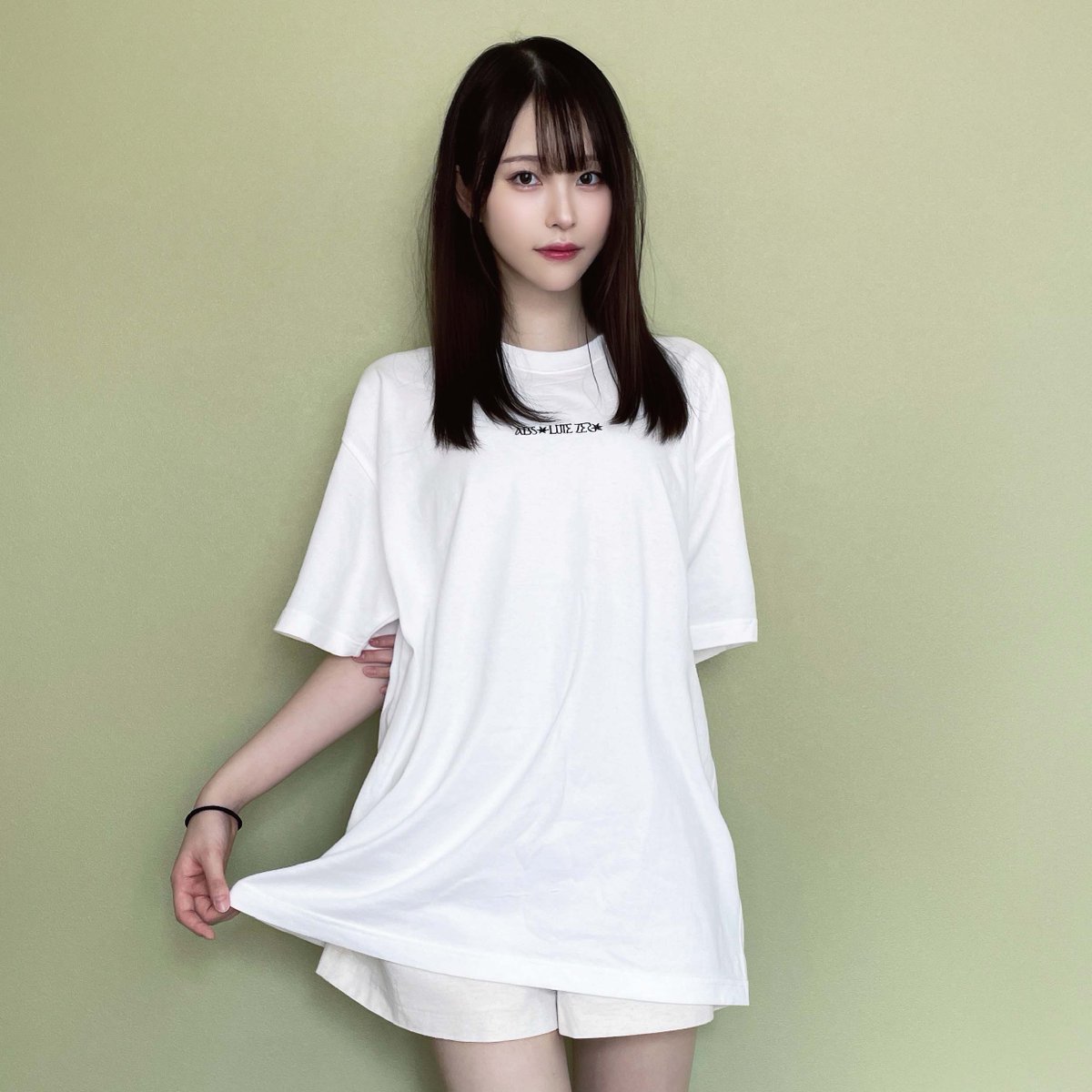 gyftparco's tweet photo. ABSOLUTE ZERO S/S Tee
COLOR : WHITE
SIZE : S.M.L,XL
PRICE : 6,600（税込）

・フロントには、ブランドテーマを刺繍で表現。精密な刺繍で落とし込んでおり、細かいディテールまで表現しております。
・裾には、ブランドテーマの絶対零度-273.15と雪化粧をプリント。

https://t.co/cZdXh9laRb https://t.co/1NhcE6QeDO