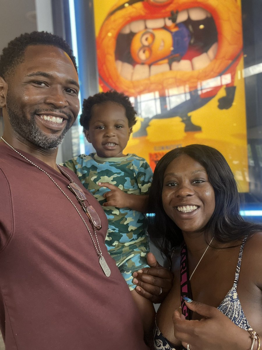 BraNNueLife's tweet photo. Today was nice. We picked up ZZ early to go see #dispicableme4
•
#family #familytime #datenight https://t.co/ueUD7P2nap