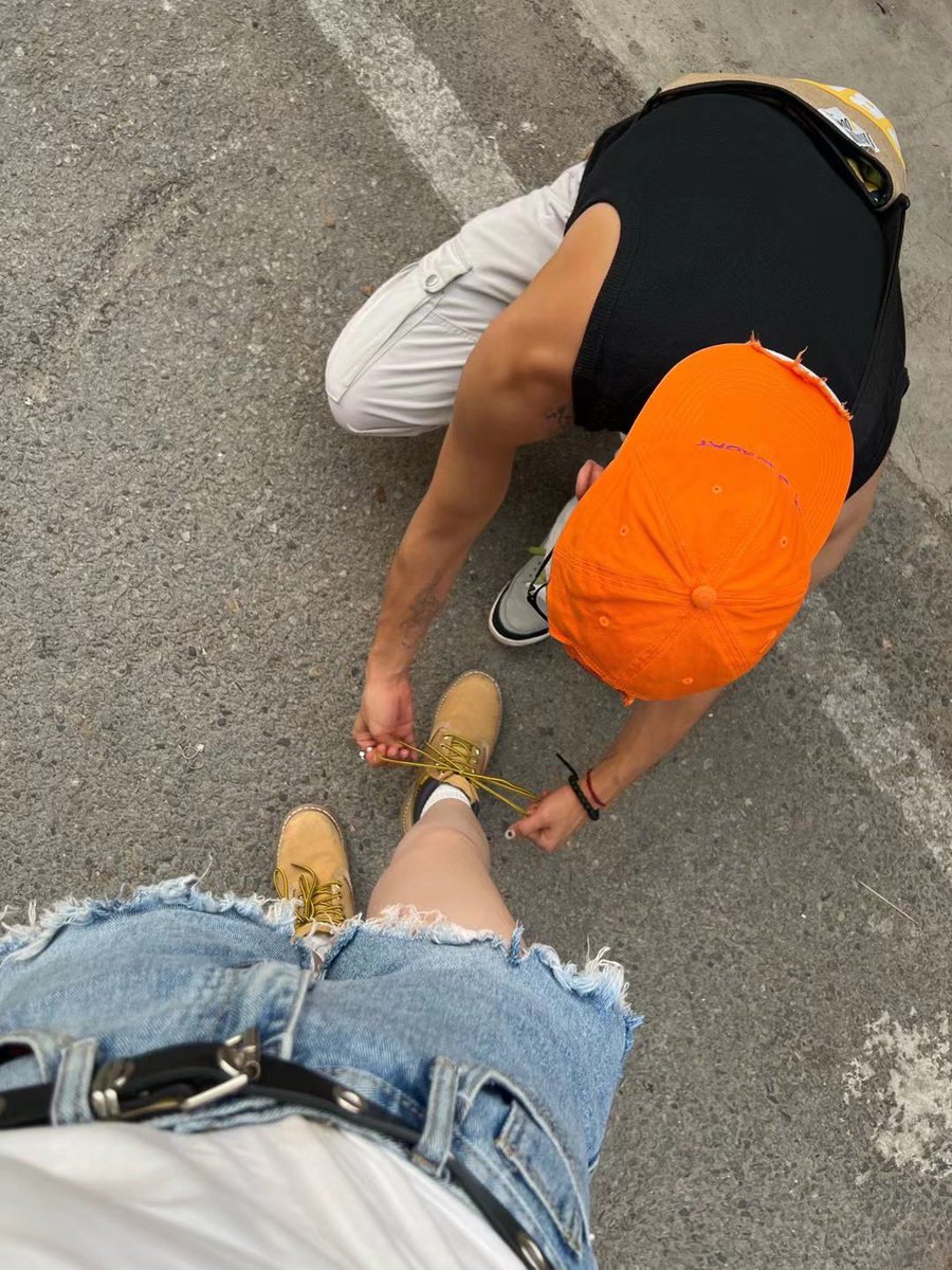 WantBigDick00's tweet photo. 老公，我今天去做别人老公了😇 https://t.co/50sJHJpOno