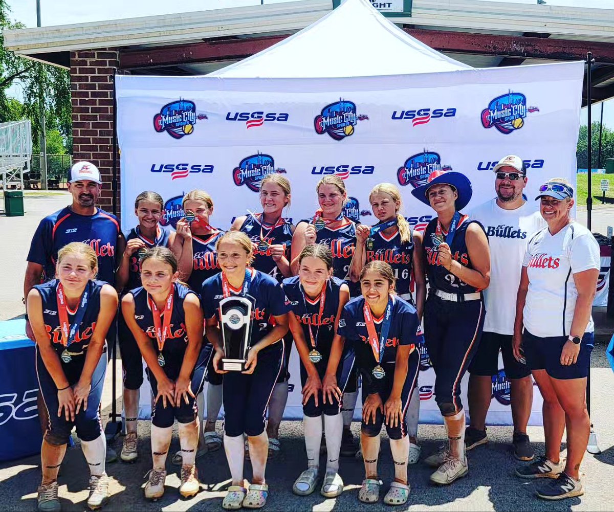 shockwavesamt's tweet image. We placed 4th at the Music City 14 open nationals out of 18 teams!  We faced some tough competition!
We ended this season 59-29-3 and I'm already excited for next season to start for 2nd year 14s.
Thankful for this team and my family always supporting me as a coach. 
#ecbullets