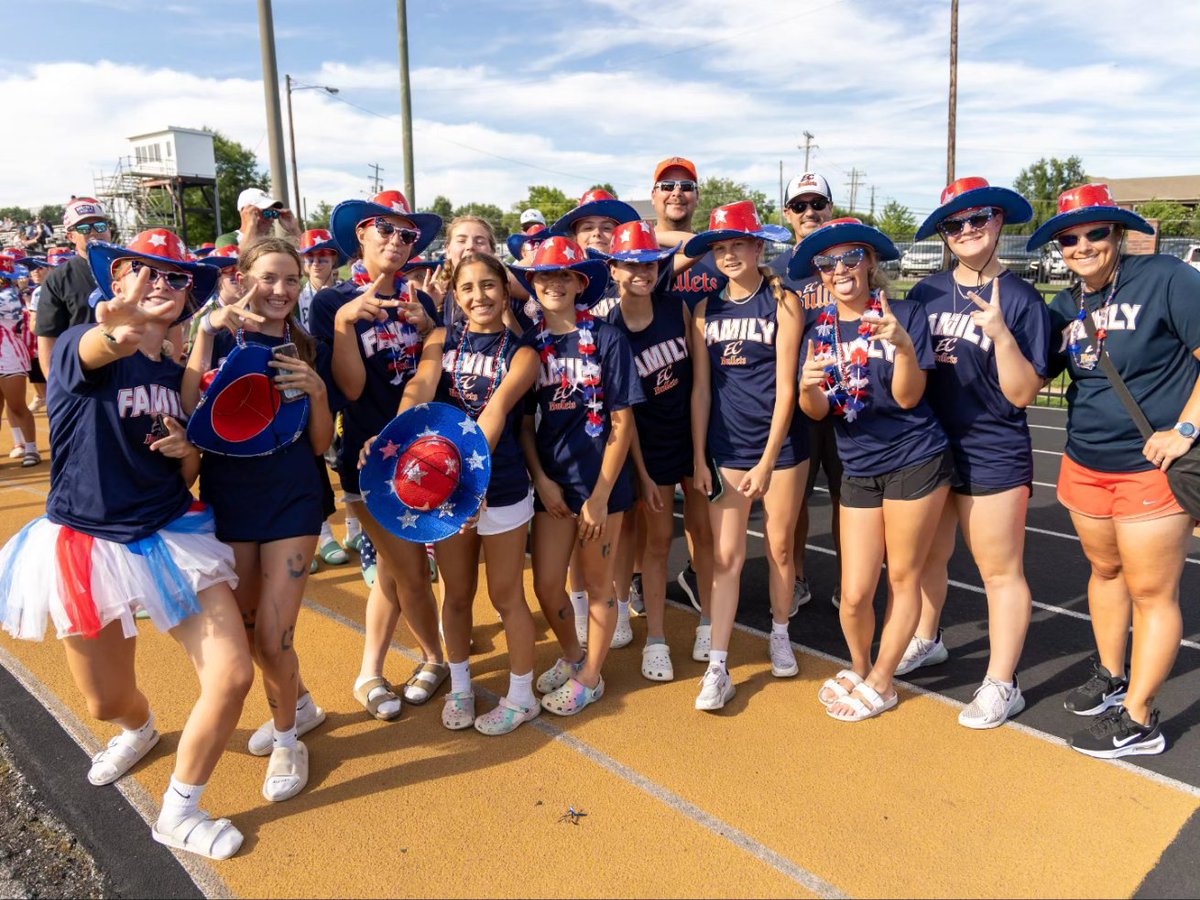 shockwavesamt's tweet image. We placed 4th at the Music City 14 open nationals out of 18 teams!  We faced some tough competition!
We ended this season 59-29-3 and I'm already excited for next season to start for 2nd year 14s.
Thankful for this team and my family always supporting me as a coach. 
#ecbullets