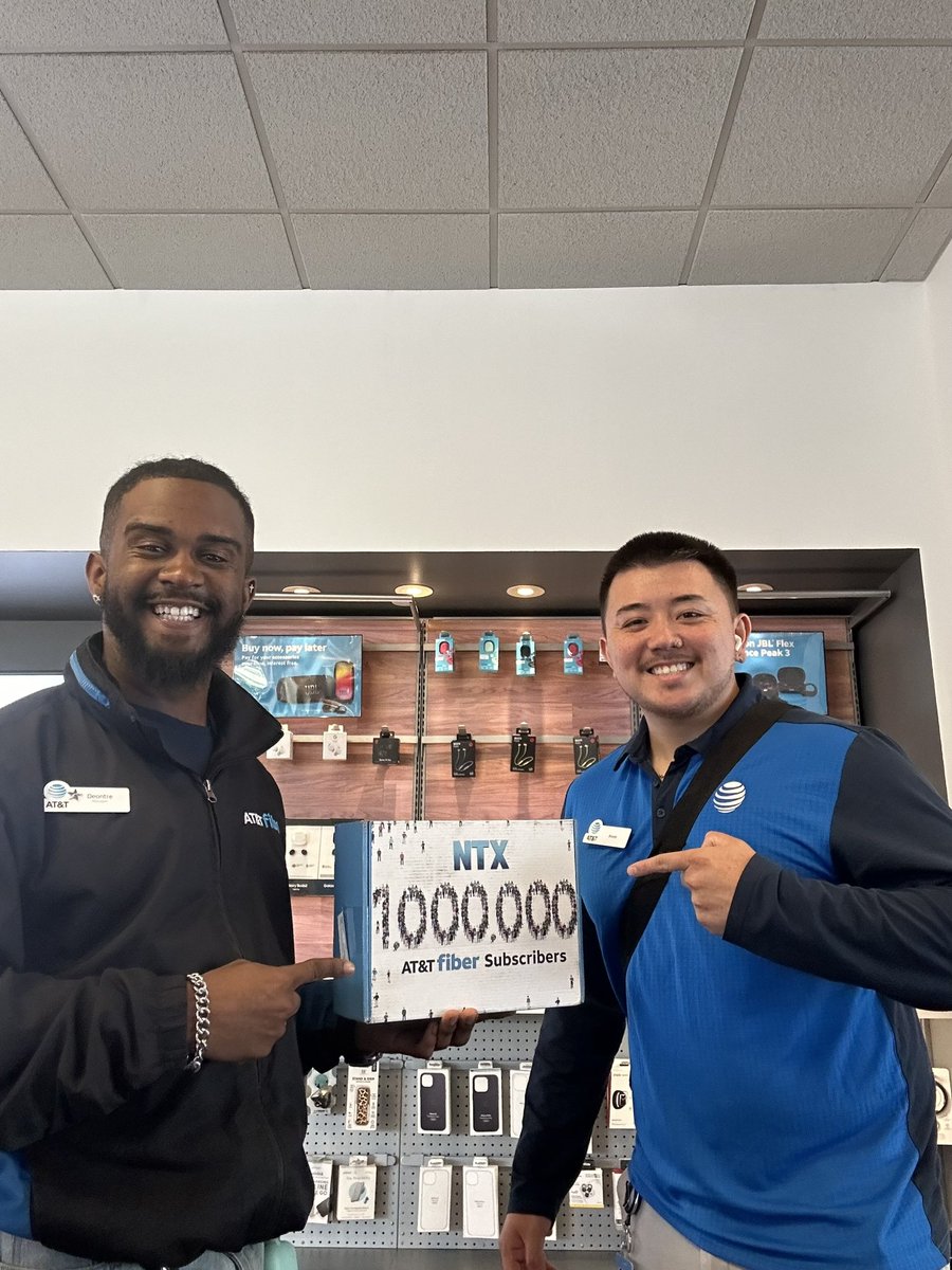 100? 1k? 100k? Try..a MILLION fiber subcribers! Village At Allen proud to be apart such a strong market &amp; company worldwide connecting our customers to our fastest fiber speeds. Here’s to the next million to come 🌐! <a href="/NTX_Market/">The NTX Market</a> <a href="/LifeAtATT/">Life at AT&T</a> <a href="/EricJGraham_/">Eric Graham</a> <a href="/NTXEVENTSTEAM/">NTX Sales Event Team</a> <a href="/colehamer/">cole hamer</a>