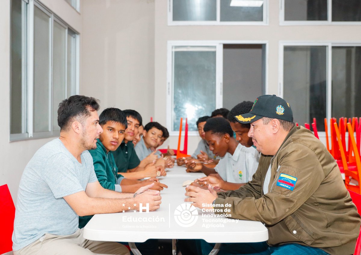 scitahonduras's tweet photo. Hoy recibimos la visita de nuestro director ejecutivo, Ing. @JuanCoello24, quien supervisó el funcionamiento óptimo de nuestro campus educativo.

 La excelencia y la mejora continua nos inspira a seguir trabajando arduamente por la educación de nuestros jóvenes. https://t.co/jycxGP70eU