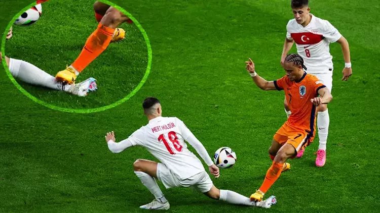 _Oversea_'s tweet photo. @HeartsGoals @OnsOranje Now you understand what Turkiye felt in quarter final. You guys really think you deserved semi final ? https://t.co/y9fg6fYf90