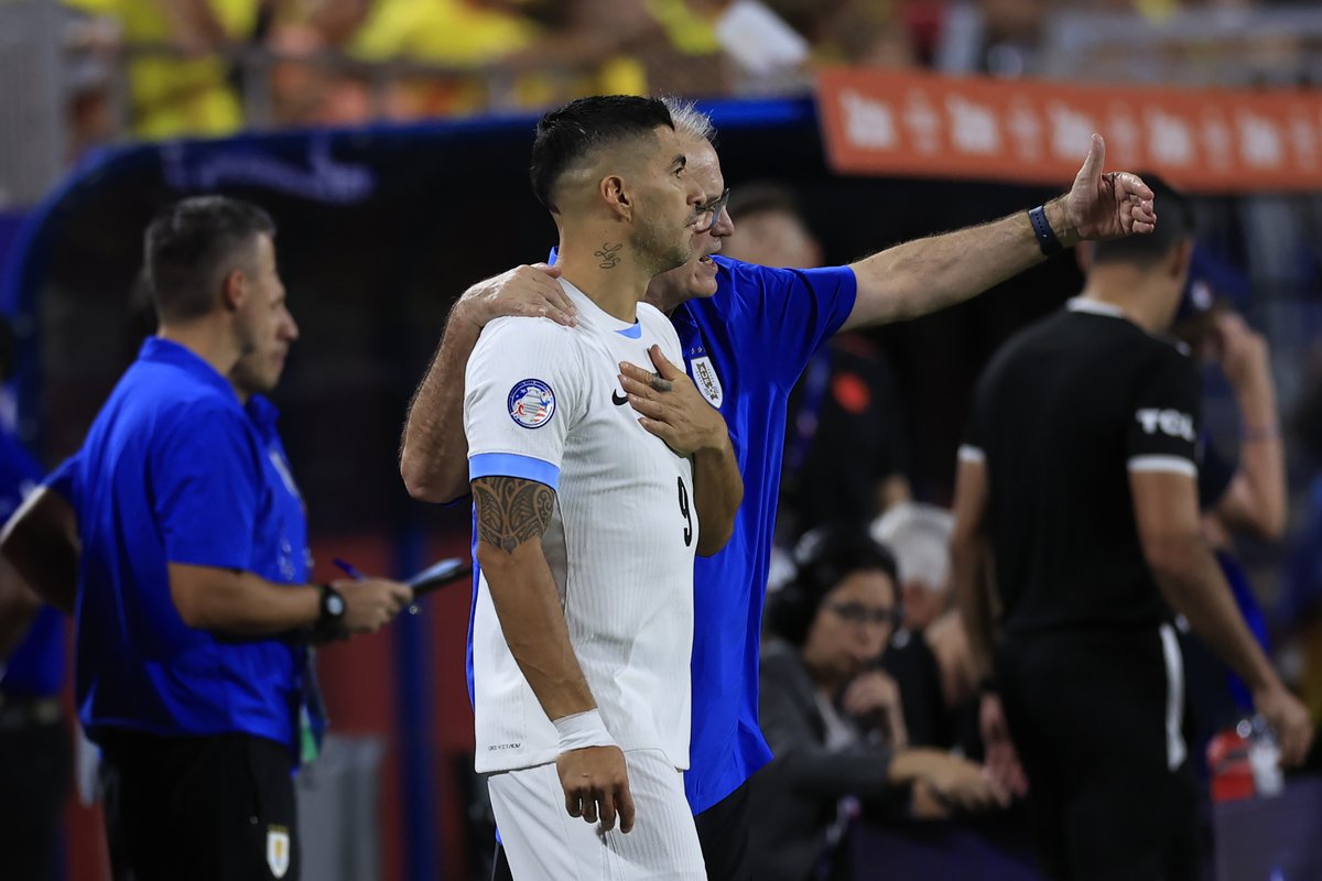 sportv's tweet photo. Imagina precisar virar um jogo e poder chamar LUIS SUÁREZ pra entrar? 🤩

📸Getty Images

#CopaAmericaNoSportv https://t.co/XhxjIKKa7P