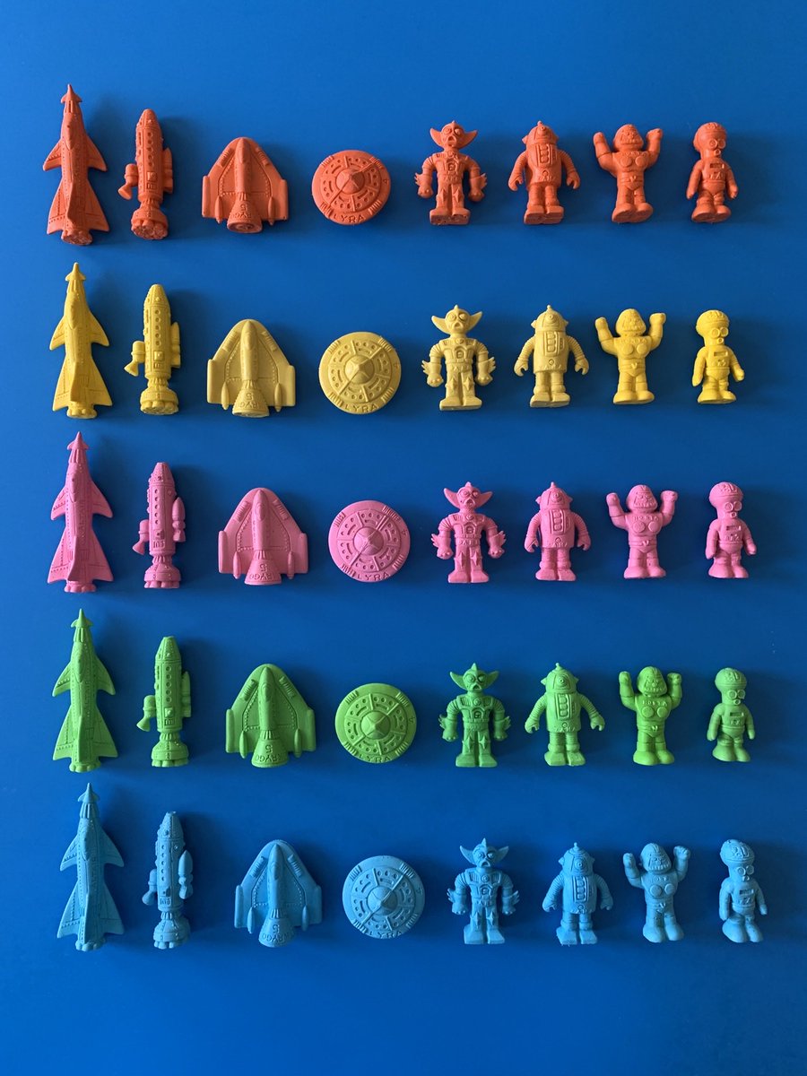 PG_Toys's tweet photo. 💥This is my full set of McDonald’s Diener Space Raiders erasers!!

I want to display these and need some ideas on how to do that. I guess some kind of shadow box but then I have to figure out how to mount them without damaging them. 🤔 https://t.co/csBbYYe6IG